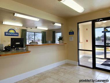 Days Inn Of Сентр Интерьер фото